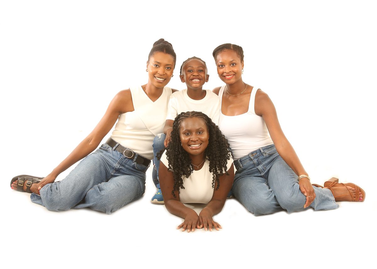 Family during a short, relaxed spring mini session